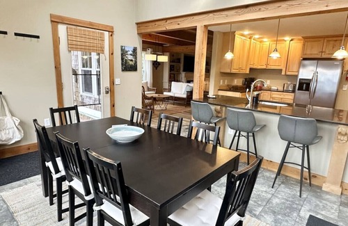 Bernard Haus | Large Private Beachfront Home Getaway [Cove House]