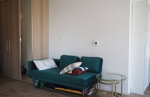 Noisy-le-Sec Wohnung | Large studio with direct access to Paris