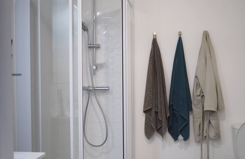 Noisy-le-Sec Wohnung | Large studio with direct access to Paris