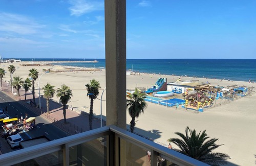 La Jetee Wohnung | Large T2 1st line 180° view and parking space