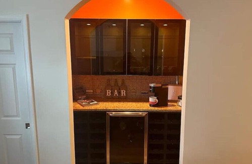 Le Droit Park Haus | Large Townhouse Near Florida Ave & U Street!