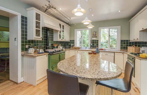 Chippenham Haus | Großes viktorianisches Stadthaus. Haustiere willkommen. Ideal für Familien oder Hauspartys