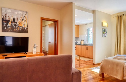 Machico Wohnung | Largo dos Milagres, a Home in Madeira