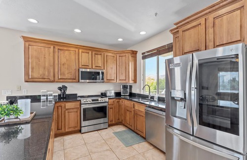 St. George Eigentumswohnung | 1805 | PS4, PACK N` PLAY, BEAN TASCHEN, GROSSER FAMILIENBEREICH, PRIVATER BALKON UND MEHR!