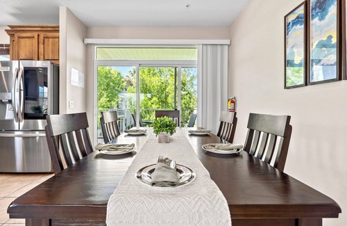 St. George Eigentumswohnung | 1805 | PS4, PACK N` PLAY, BEAN TASCHEN, GROSSER FAMILIENBEREICH, PRIVATER BALKON UND MEHR!