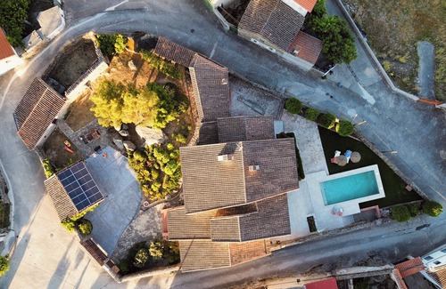 Parrillas Villa | Las Pazuelas, Casa Familiar en el Pueblo