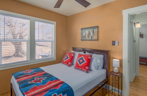 University Heights Haus | La Jolla - walking distance to Nob Hill, Convenient to Lots!