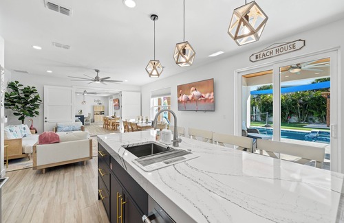 Avon By The Sea Haus | Launch Pad 5/4.5 with En Suites- Beach access