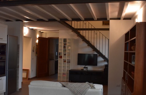 Oltrarno Wohnung | Lauras Haus ist ein großer heller Raum, nur 900 m. von den Boboli-Gärten.