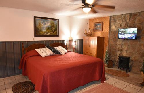 Woodbine Hotel | Laurel Lake Cabins