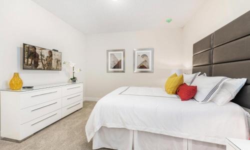 Bay Lake Haus | Lavish 8 Bdrm Villa With Themed Bedrooms at Encore