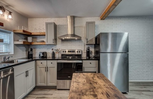 Stillwater Wohnung | Lavish style 2BR in Stillwater with Free Parking