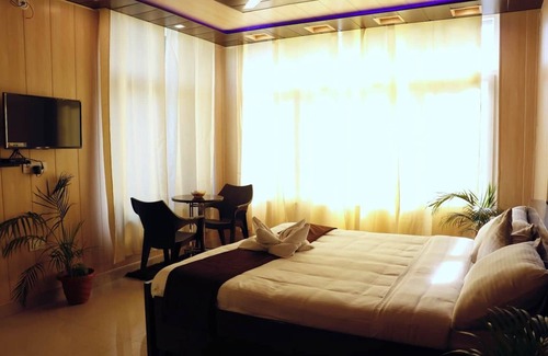 Bullawala Haus | Laxmi Bhawan: 2nd floor Luxury guest suite