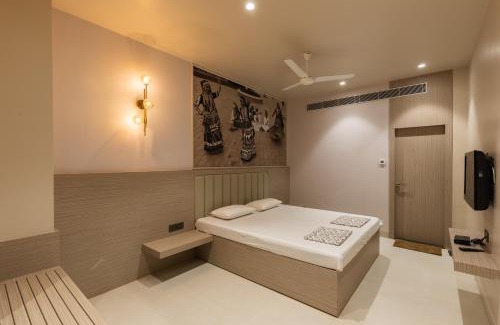 Juliasar Haus | Laxmi Devi Poddar Seva Sadan