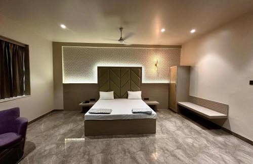 Juliasar Haus | Laxmi Devi Poddar Seva Sadan