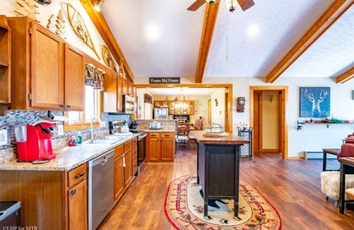 Old Timberline Skihütte | Lazy Bear - 637 Fern Lane Lazy Bear - 637 Fern Lane