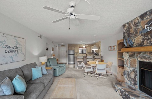 Osage Beach Eigentumswohnung | Lazy Days E-08 - Cozy Waterfront Condo in Osage Beach