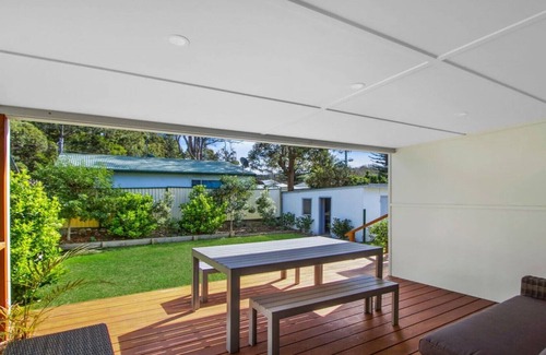 Umina Beach Haus | LAZY DAYS SEASIDE COTTAGE - UMINA STRAND