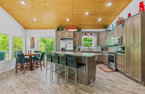 Jasper Haus | Lazy Daze: 3 BR, 2 BA in Jasper , Sleeps 11