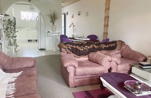 Bellara Wohnung | LAZY DAZE - Relaxing 2 bedroom ground floor unit!