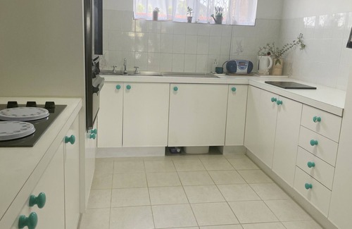 Bellara Wohnung | LAZY DAZE - Relaxing 2 bedroom ground floor unit!