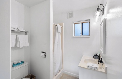 West Yellowstone Hotel | Lazy Duck Inn Room #21