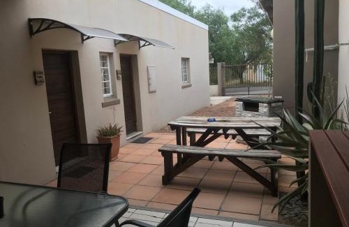 Cradock Bed & Breakfast | Lazy Gecko Accommodation