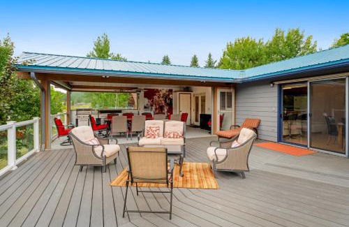 Lakeside Haus | Lazy K on Peaceful Bay - Lake House