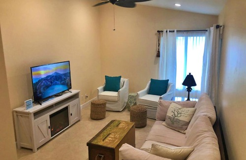 Royal Palm Beach Haus | Lazy Palms