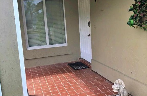 Royal Palm Beach Haus | Lazy Palms