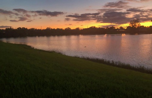 Royal Palm Beach Haus | Lazy Palms