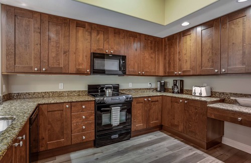 Naples Hütte | Lazy River, 4 Pools, 5th Ave Resort, Your Personal Oasis, Walk to 5th Ave shops