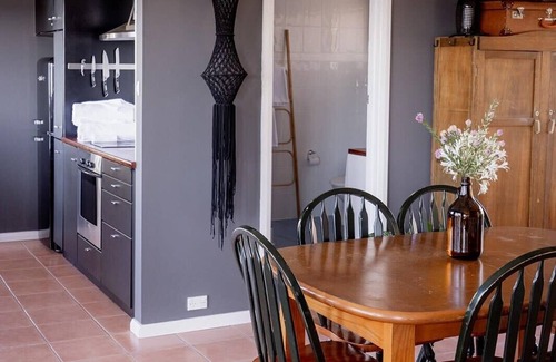 Primrose Sands Haus | 'Lazy Susan's' Waterfront Shack