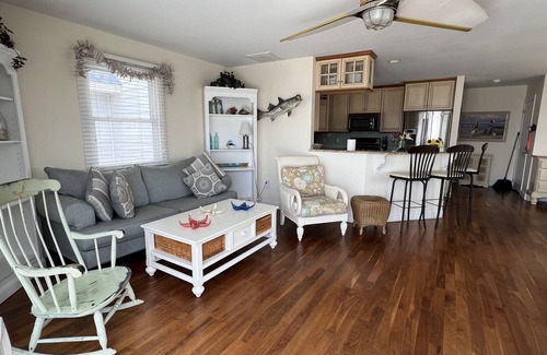 Ship Bottom Haus | LBI Bayfront Beauty Zwei Blocks zum Meer! Spektakuläre Aussicht auf den Sonnenuntergang!