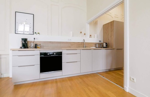 Dijon Centre Ville Wohnung | Le Bressey- Grand appartement 3 chambres au cœur du centre avec garage- SR Loc
