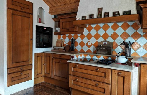 Gex Wohnung | Le Chalet de Beauregard, Cozy Chalet w/Fireplace & Patio