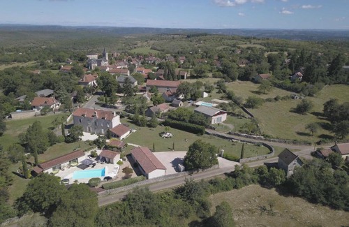 Saint-Jean-de-Laur Bed & Breakfast | Le Couvent