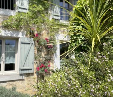 Servies-en-Val Haus | Le Domaine de La Tuilerie - Gite de charme en bord de riviere avec piscine