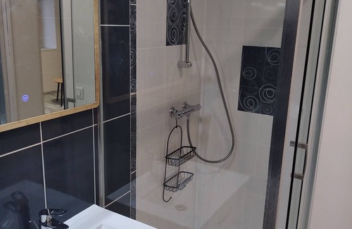 Saint-Lupicin Wohnung | Le Lupicin, a quiet, comfortable one-bedroom apartment
