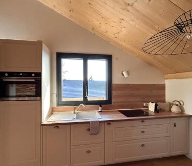 Saint-Germain-sur-Rhone Wohnung | Le Mélèze, chaleureux appartement 4pers près de Genève & Annecy