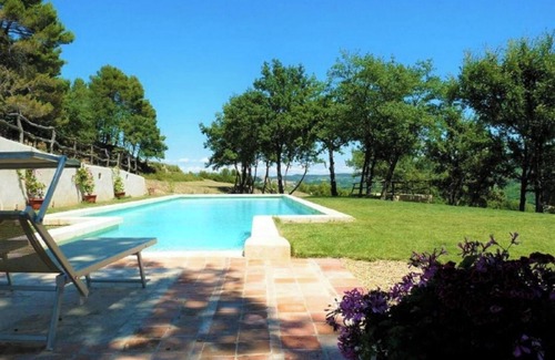 Ansouis Haus | Le Mas Serenity Pink Suite