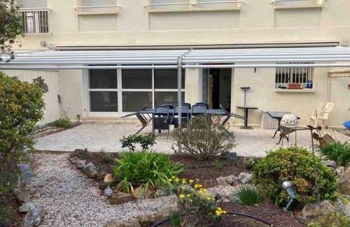 Les Arenes Wohnung | Le Papounet Appartement - Maison de 150m2 à 500m de la plage et du centre ville