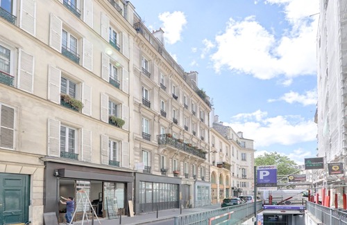 Saint-Vincent-de-Paul Wohnung | Le Petit Hôtel - Appt 6p 127 m² à Paris