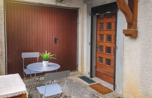 Plasne Haus | Le Petit Plasne in the heart of the Jura, close to lakes and waterfalls