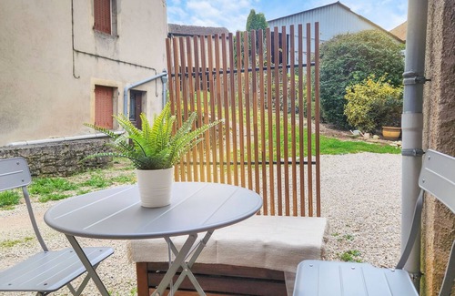 Plasne Haus | Le Petit Plasne in the heart of the Jura, close to lakes and waterfalls