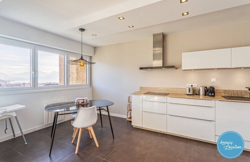 Annecy-le-Vieux Wohnung | Le Sainte Anne- appartement avec vue Lac.