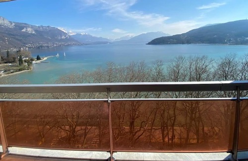 Annecy Wohnung | LE SOLAVUE 150 M2 VUE EXCEPTIONNELLE SUR LE LAC