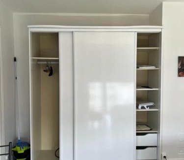 Adamville Wohnung | Le Studio Calme et Moderne
