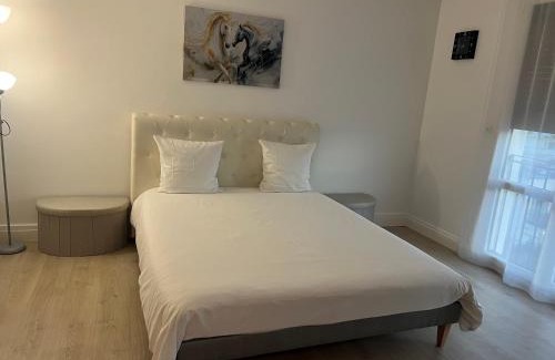 Adamville Wohnung | Le Studio Calme et Moderne