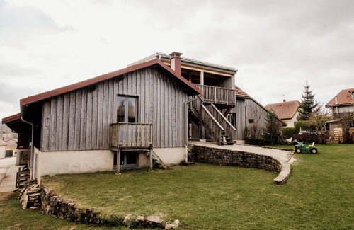 Les Hopitaux-Vieux Wohnung | Le Suchet apartment in a 1798 Comtoise farmhouse